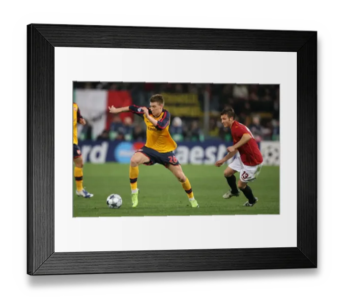 Framed Print : Nicklas Bendtner (Arsenal) Marco Mota (Roma) Framed Print : Nicklas Bendtner (Arsenal) Marco Mota (Roma)