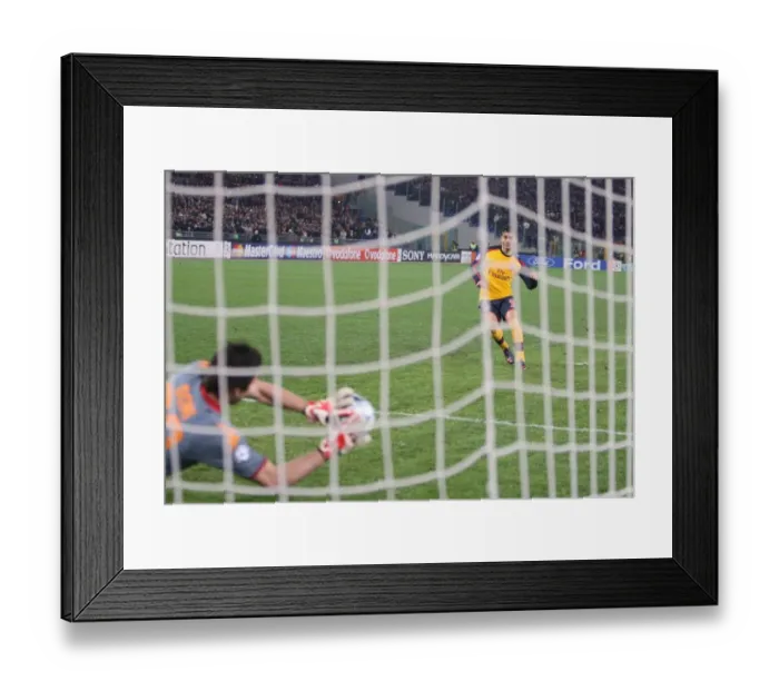 Framed Print : Eduardo (Arsenal) has his penalty saved by Roma goalkeeper Framed Print : Eduardo (Arsenal) has his penalty saved by Roma goalkeeper