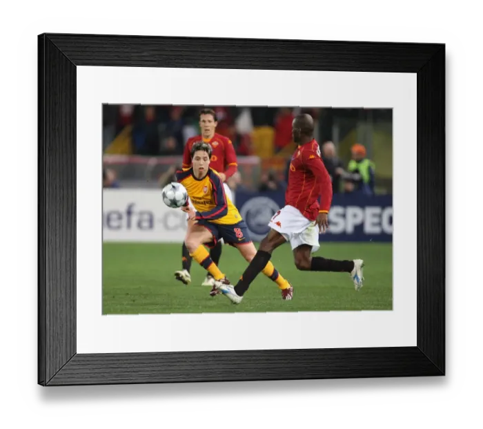 Framed Print : Samir Nasri (Arsenal) Souleymane Diamoutene (Roma) Framed Print : Samir Nasri (Arsenal) Souleymane Diamoutene (Roma)
