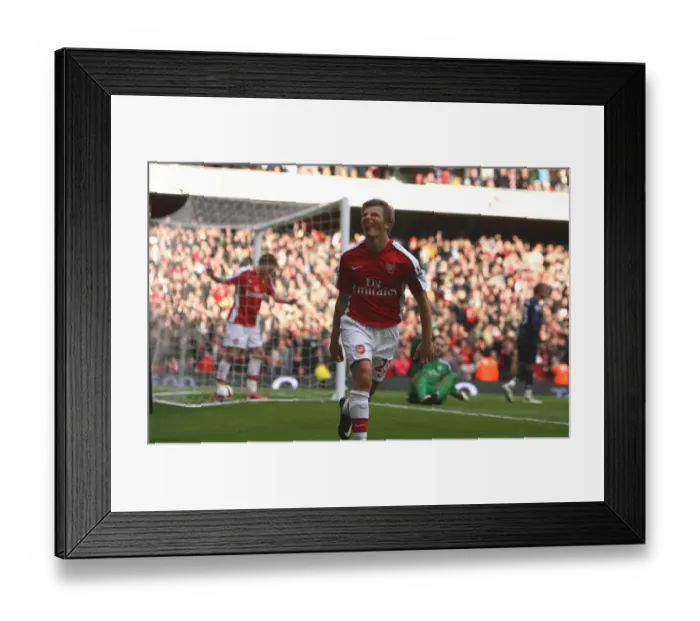 Framed Print : Arshavin's Brilliant Brace: Arsenal's 4-0 Victory Over Blackburn Rovers