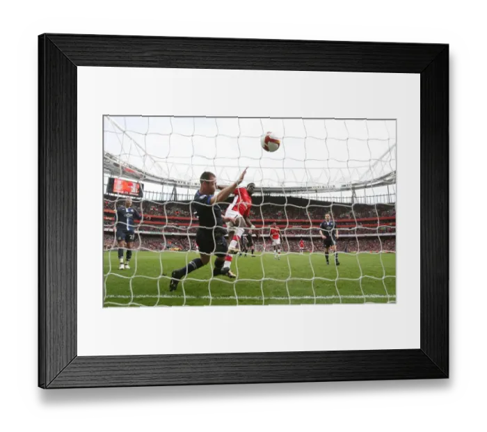 Framed Print : Eboue's Stunner: Arsenal's 3rd Goal vs. Blackburn Rovers (4-0)