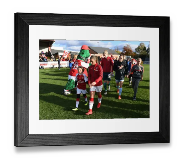 Framed Print : Jordan Nobbs of Arsenal: Focus and Determination Ahead of Arsenal Women vs. Sunderland Framed Print : Jordan Nobbs of Arsenal: Focus and Determination Ahead of Arsenal Women vs. Sunderland