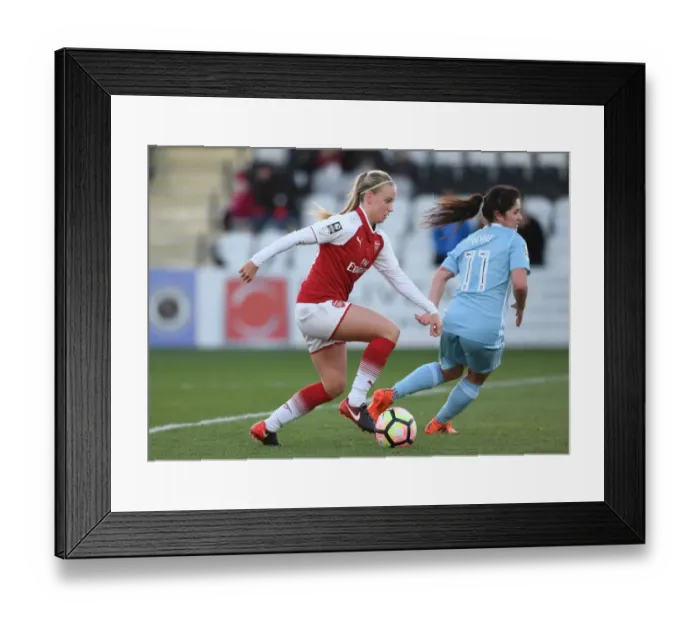 Framed Print : Beth Mead in Action: Arsenal Women vs. Sunderland Ladies, WSL 1 (November 2017)