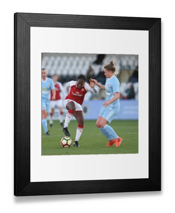 Framed Print : Arsenal vs Sunderland: Carter vs Stewart - A Tight Battle in WSL1