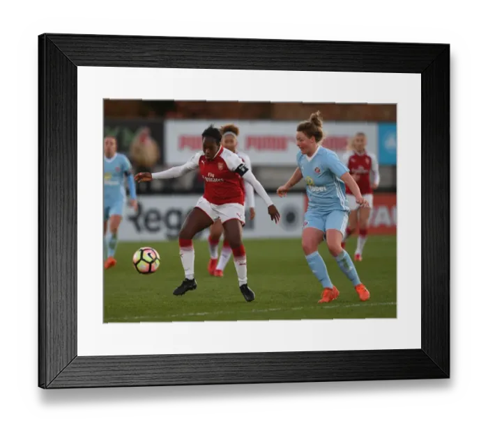 Framed Print : Carter vs Stewart: A Tight Battle in WSL1 - Arsenal Women vs Sunderland