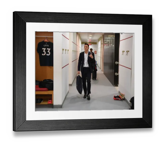Framed Print : Mesut Ozil: Arsenal Changing Room Moment before Arsenal vs. Tottenham Hotspur (2017-18) Framed Print : Mesut Ozil: Arsenal Changing Room Moment before Arsenal vs. Tottenham Hotspur (2017-18)