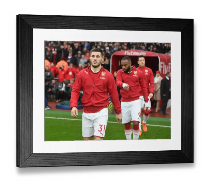 Framed Print : Sead Kolasinac: Arsenal's Defensive Wall Ahead of Arsenal v Tottenham Hotspur Clash
