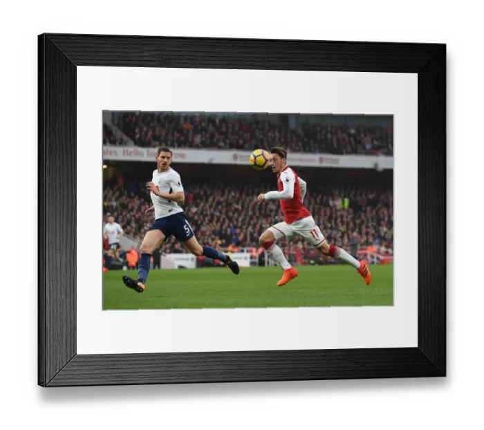 Framed Print : Mesut Ozil vs. Jan Vertonghen: Clash of the Titans - Arsenal v Tottenham Hotspur, Premier League 2017-18 Framed Print : Mesut Ozil vs. Jan Vertonghen: Clash of the Titans - Arsenal v Tottenham Hotspur, Premier League 2017-18