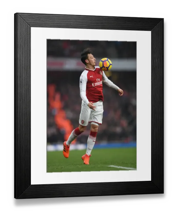 Framed Print : Mesut Ozil: Arsenal vs. Tottenham Hotspur, Premier League Showdown (2017-18) Framed Print : Mesut Ozil: Arsenal vs. Tottenham Hotspur, Premier League Showdown (2017-18)