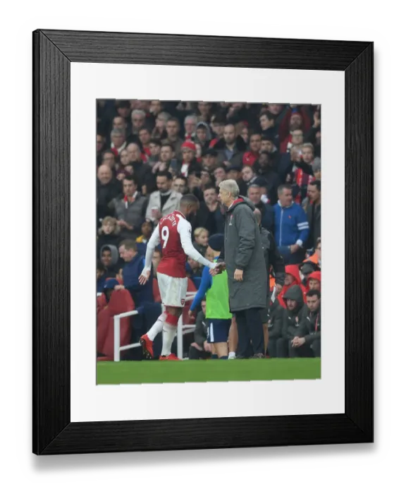 Framed Print : Arsene Wenger and Alexandre Lacazette: A Heartfelt Farewell on the Arsenal Touchline (Arsenal v Tottenham Hotspur 2017-18)