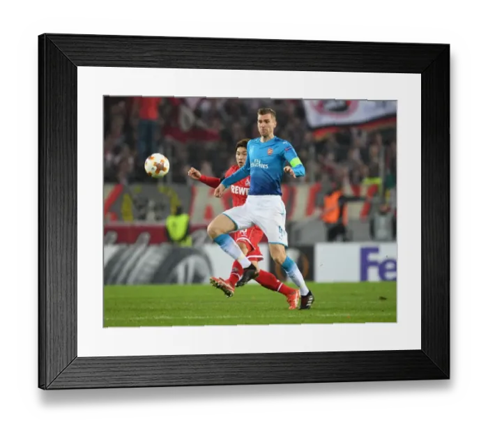 Framed Print : Per Mertesacker: In Action Against 1. FC Koln (UEFA Europa League, 2017) Framed Print : Per Mertesacker: In Action Against 1. FC Koln (UEFA Europa League, 2017)