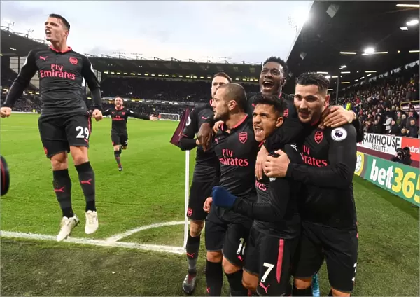 Alexis Sanchez's Goal: Arsenal Celebrate at Turf Moor vs Burnley (2017-18)