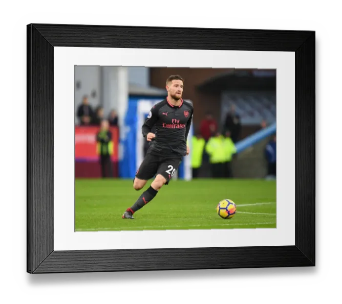 Framed Print : Shkodran Mustafi: Unwavering Concentration in Burnley vs Arsenal (2017-18)