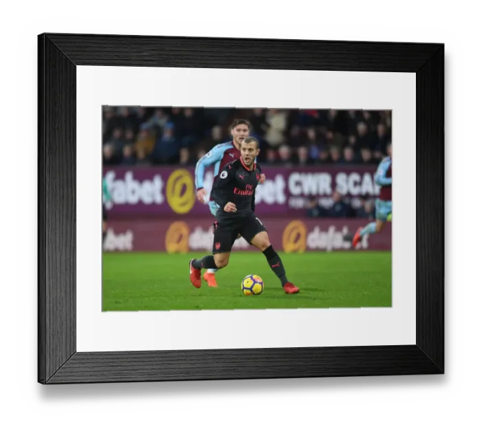 Framed Print : Jack Wilshere in Action: Burnley vs Arsenal, Premier League 2017-18 Framed Print : Jack Wilshere in Action: Burnley vs Arsenal, Premier League 2017-18