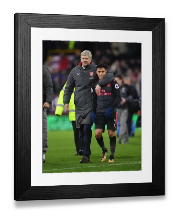 Framed Print : Arsene Wenger and Alexis Sanchez Celebrate Arsenal's Victory over Burnley
