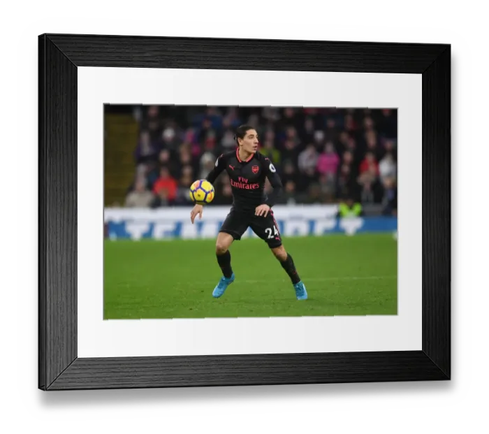 Framed Print : Hector Bellerin in Action: Arsenal vs. Burnley, Premier League 2017-18 Framed Print : Hector Bellerin in Action: Arsenal vs. Burnley, Premier League 2017-18