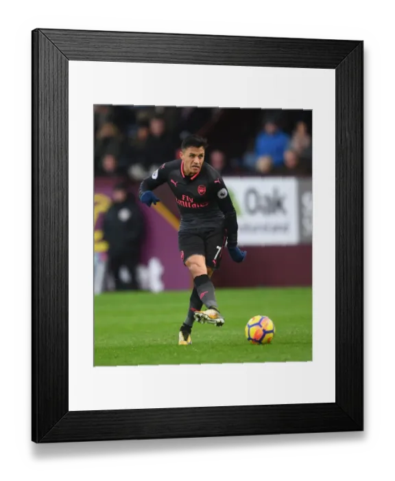 Framed Print : Alexis Sanchez in Action: Burnley vs. Arsenal, Premier League 2017-18 Framed Print : Alexis Sanchez in Action: Burnley vs. Arsenal, Premier League 2017-18