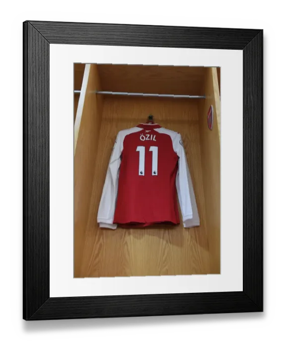 Framed Print : Mesut Ozil's Empty Arsenal Locker: Arsenal v Huddersfield Town, Premier League 2017-18 Framed Print : Mesut Ozil's Empty Arsenal Locker: Arsenal v Huddersfield Town, Premier League 2017-18