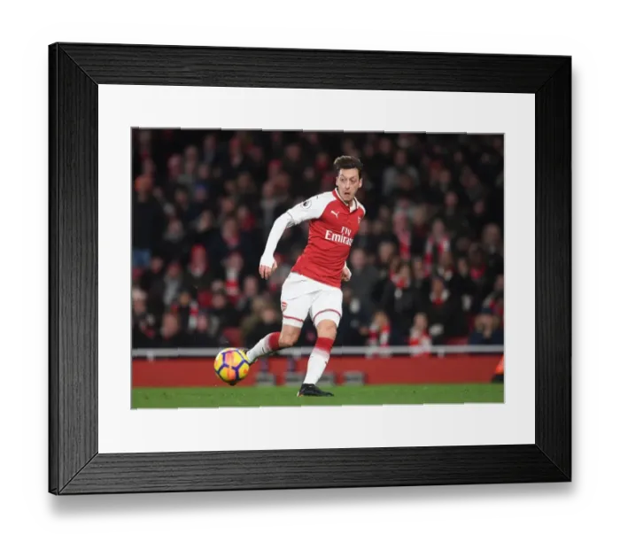 Framed Print : Mesut Ozil in Action: Arsenal vs Huddersfield Town, Premier League 2017-18 Framed Print : Mesut Ozil in Action: Arsenal vs Huddersfield Town, Premier League 2017-18