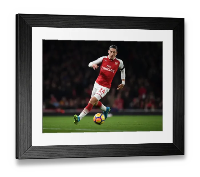 Framed Print : Hector Bellerin in Action: Arsenal vs Huddersfield Town, Premier League 2017-18