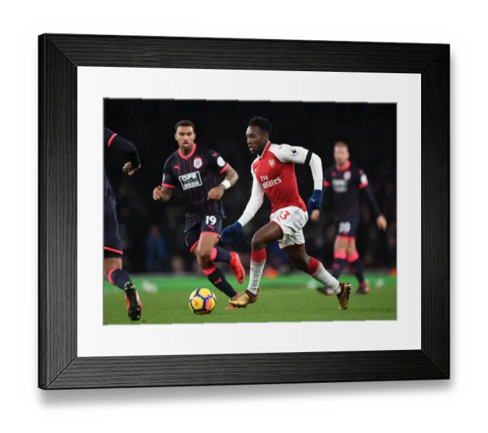 Framed Print : Danny Welbeck in Action: Arsenal vs Huddersfield Town, Premier League 2017-18