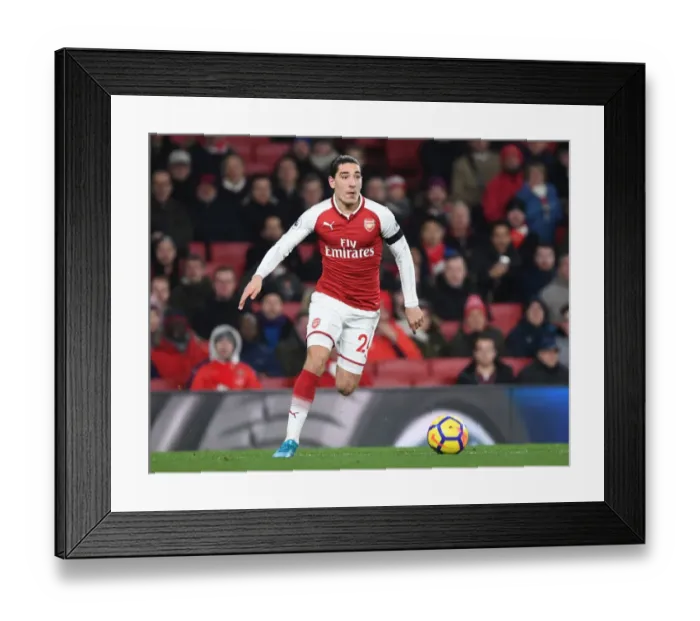 Framed Print : Hector Bellerin in Action: Arsenal vs Huddersfield Town, Premier League 2017-18