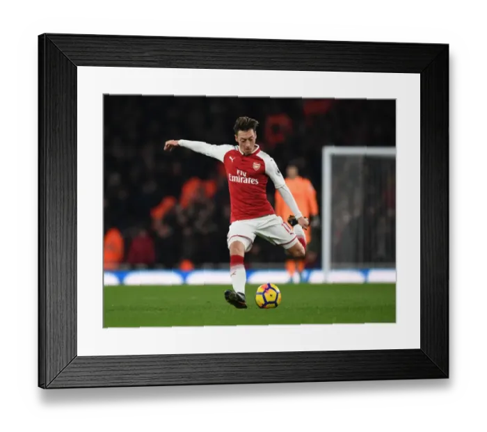 Framed Print : Mesut Ozil in Action: Arsenal vs Manchester United, Premier League 2017-18 Framed Print : Mesut Ozil in Action: Arsenal vs Manchester United, Premier League 2017-18