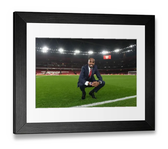 Framed Print : Mo Farah at Arsenal vs Manchester United, Premier League 2017-18