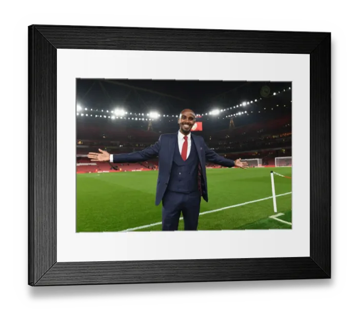 Framed Print : Mo Farah at Arsenal vs Manchester United, Premier League 2017-18 Framed Print : Mo Farah at Arsenal vs Manchester United, Premier League 2017-18
