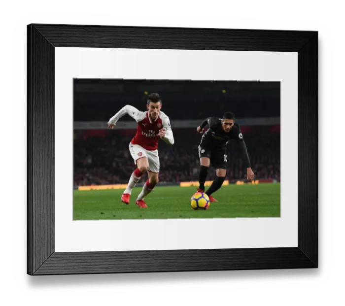 Framed Print : Arsenal vs Manchester United: Koscielny vs Smalling - Premier League Showdown (2017-18) Framed Print : Arsenal vs Manchester United: Koscielny vs Smalling - Premier League Showdown (2017-18)