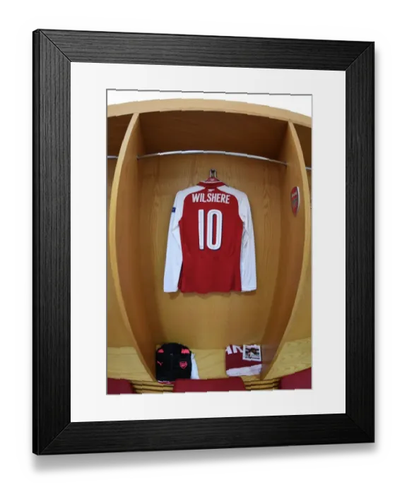 Framed Print : Arsenal FC v BATE Borisov - UEFA Europa League