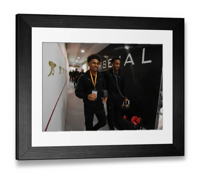 Framed Print : Arsenal FC: Reiss Nelson and Joe Willock in the Changing Room before Arsenal v BATE Borisov, UEFA Europa League (2017-18) Framed Print : Arsenal FC: Reiss Nelson and Joe Willock in the Changing Room before Arsenal v BATE Borisov, UEFA Europa League (2017-18)