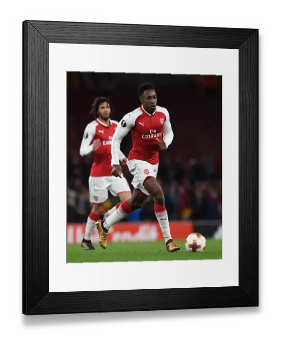 Framed Print : Danny Welbeck in Action: Arsenal vs BATE Borisov, UEFA Europa League 2017-18