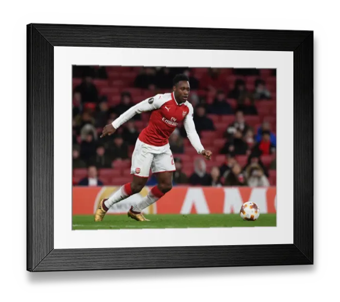 Framed Print : Danny Welbeck in Action: Arsenal vs BATE Borisov, UEFA Europa League 2017-18