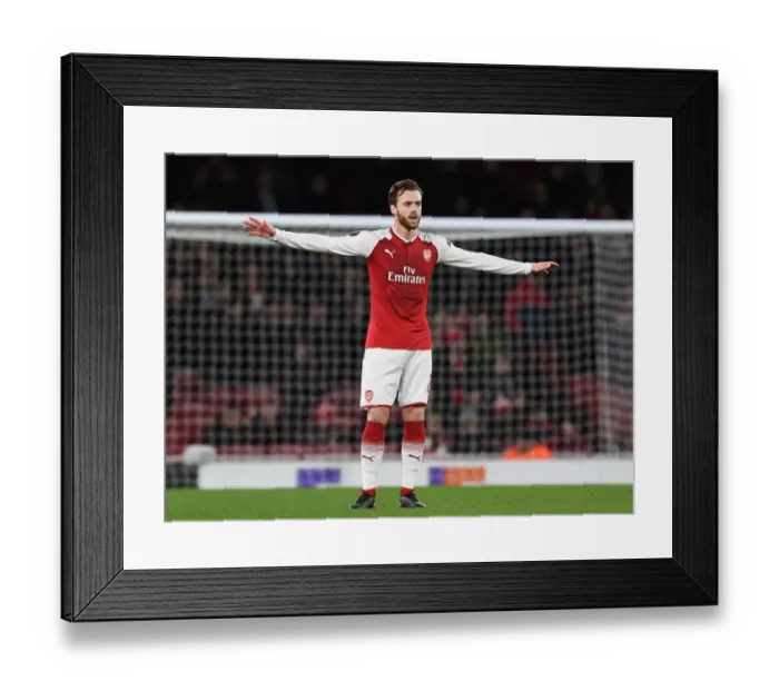 Framed Print : Calum Chambers in Action: Arsenal vs BATE Borisov, UEFA Europa League