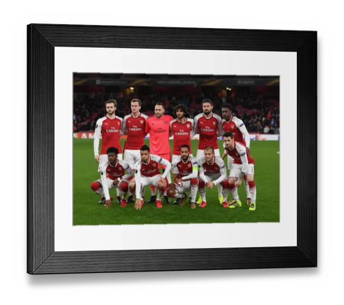 Framed Print : Arsenal FC: Pre-Match Huddle vs BATE Borisov, UEFA Europa League (2017-18)
