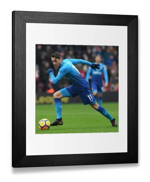 Framed Print : Mesut Ozil in Action: Southampton vs. Arsenal, Premier League 2017-18