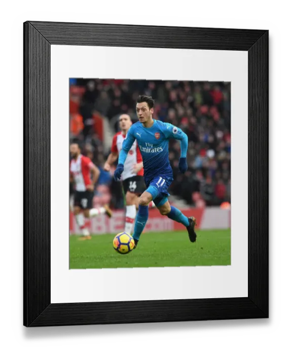 Framed Print : Mesut Ozil in Action: Southampton vs. Arsenal, Premier League 2017-18