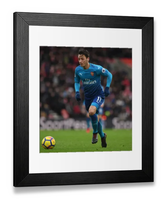 Framed Print : Mesut Ozil in Action: Southampton vs. Arsenal, Premier League 2017-18