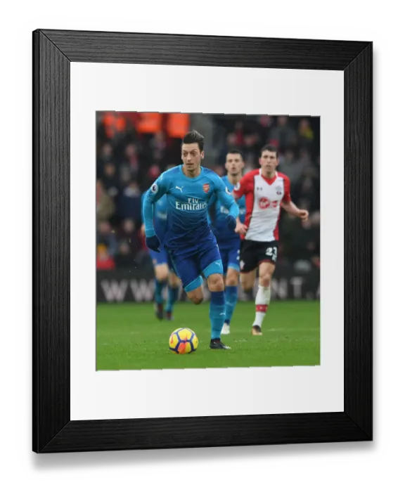 Framed Print : Mesut Ozil in Action: Southampton vs. Arsenal, Premier League 2017-18