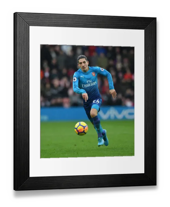 Framed Print : Hector Bellerin in Action: Southampton vs. Arsenal, Premier League 2017-18 Framed Print : Hector Bellerin in Action: Southampton vs. Arsenal, Premier League 2017-18