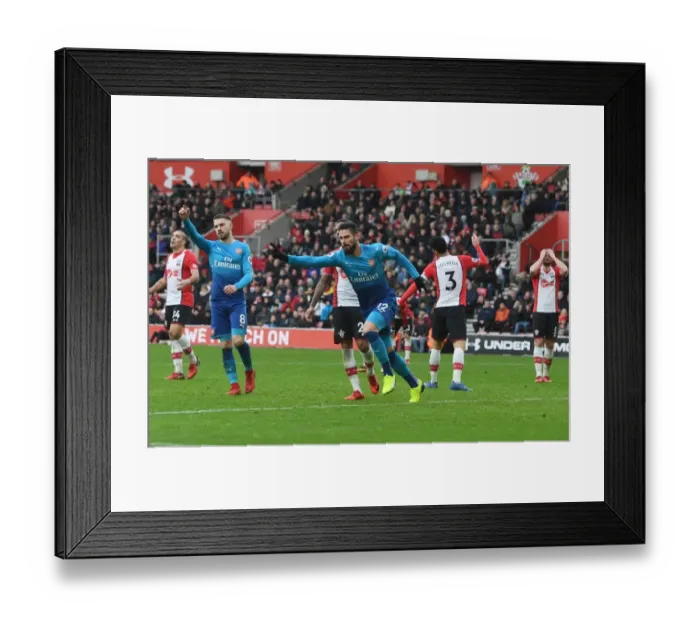 Framed Print : Southampton v Arsenal - Premier League