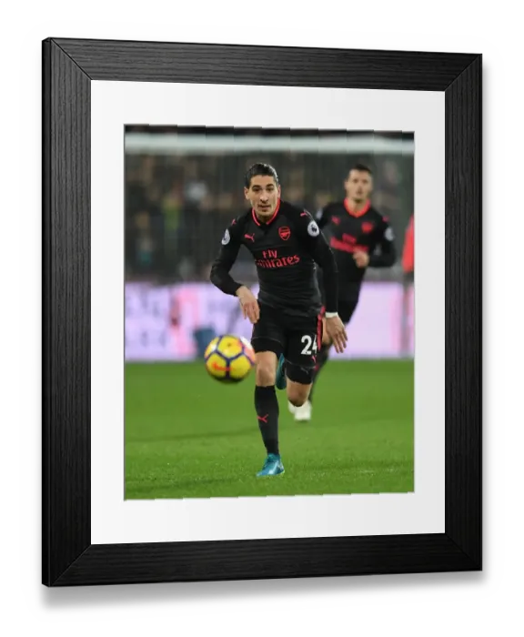 Framed Print : Hector Bellerin in Action: Arsenal vs West Ham United (2017-18) - Premier League Showdown Framed Print : Hector Bellerin in Action: Arsenal vs West Ham United (2017-18) - Premier League Showdown