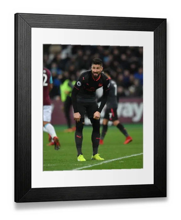 Framed Print : Olivier Giroud in Action: West Ham United vs Arsenal, Premier League 2017-18 Framed Print : Olivier Giroud in Action: West Ham United vs Arsenal, Premier League 2017-18