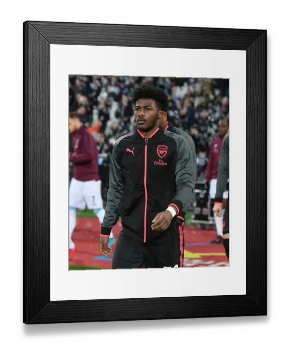 Framed Print : Ainsley Maitland-Niles: Arsenal Star Before West Ham United Clash (2017-18) Framed Print : Ainsley Maitland-Niles: Arsenal Star Before West Ham United Clash (2017-18)