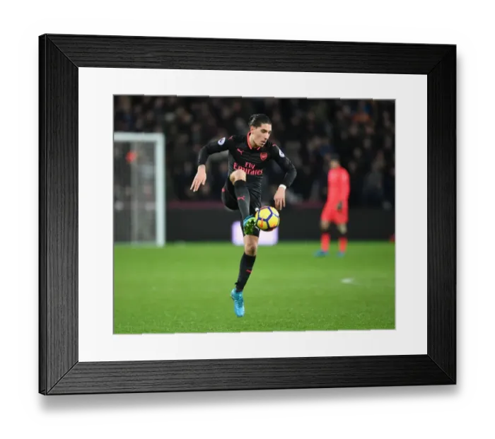 Framed Print : Hector Bellerin: In Action Against West Ham United, Premier League 2017-18