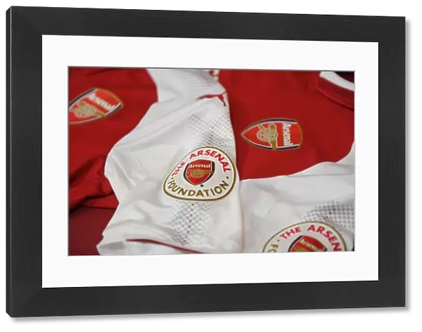 Arsenal Home Changing Room: Arsenal Foundation Shirts Before Arsenal vs Newcastle United, Premier League 2017-18