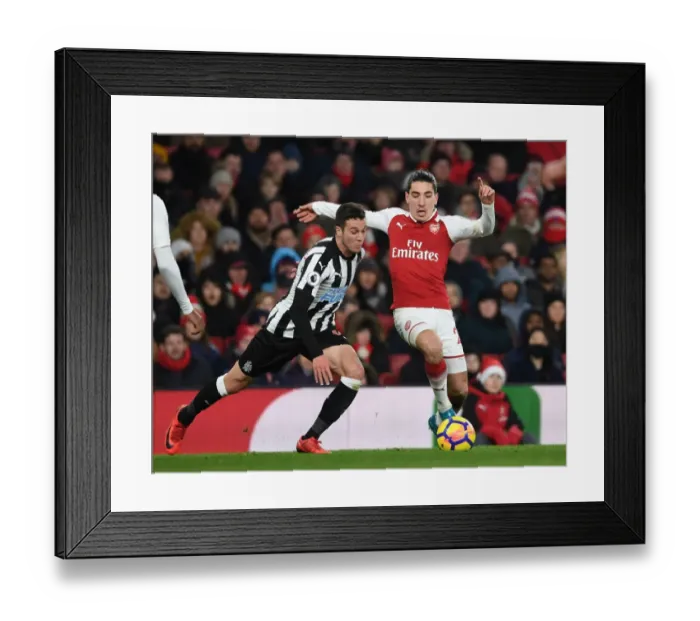 Framed Print : Bellerin vs Manquillo: Battle at the Emirates - Arsenal vs Newcastle United, Premier League 2017-18 Framed Print : Bellerin vs Manquillo: Battle at the Emirates - Arsenal vs Newcastle United, Premier League 2017-18