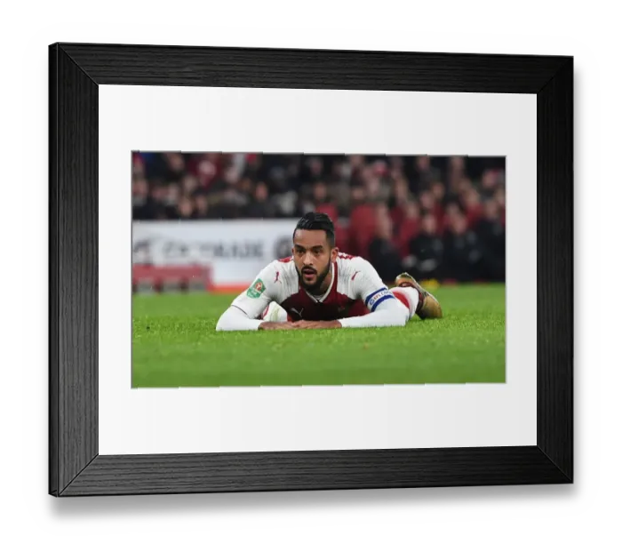 Framed Print : Theo Walcott in Action: Arsenal vs. West Ham United - Carabao Cup Quarterfinals Framed Print : Theo Walcott in Action: Arsenal vs. West Ham United - Carabao Cup Quarterfinals