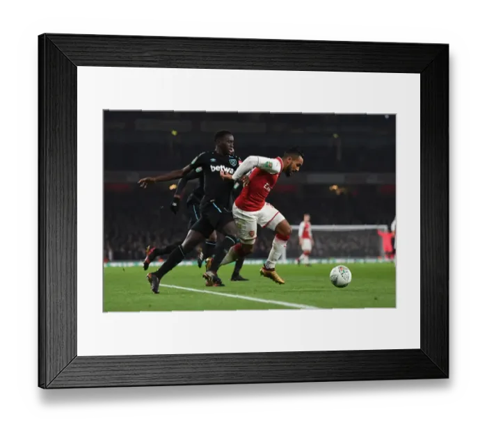 Framed Print : Theo Walcott vs. Domingos Quina: A Battle of Skills in Arsenal's Carabao Cup Clash